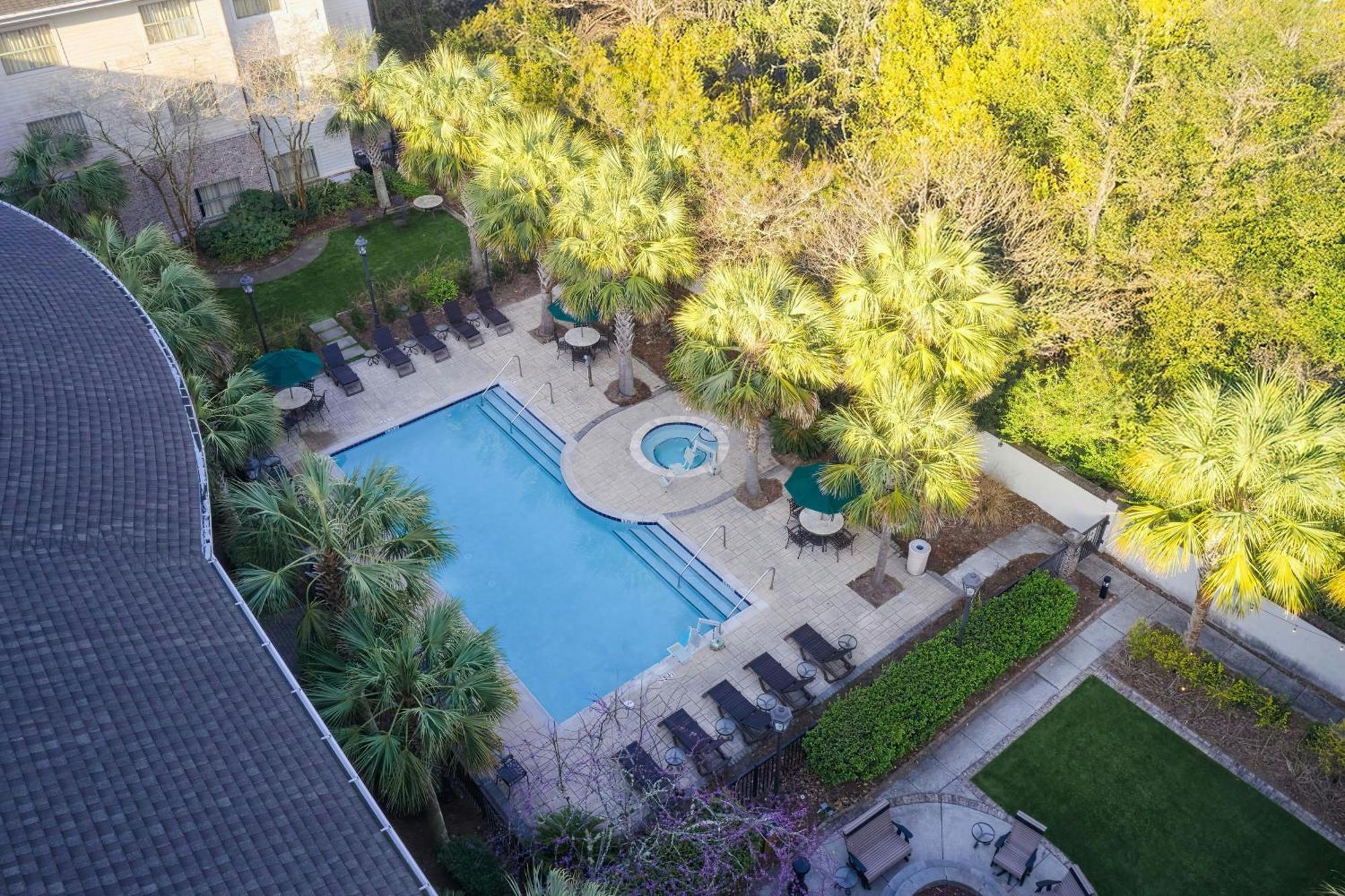 Courtyard Charleston Mount Pleasant Hotel Bagian luar foto